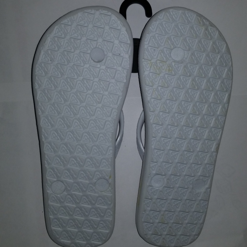 Roxy Women's Beach Flip Flop Sandals - Picture 2 of 3